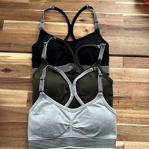 Victoria’s Secret sports bras S